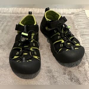 Keen Newport H2 Waterproof Hiking Sandals